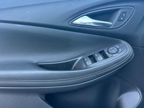 Used 2024 Buick Encore GX Sport Touring FWD image 11
