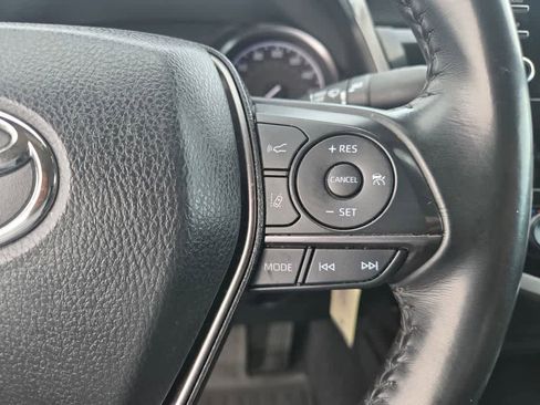 Used 2023 Toyota Camry SE image 18