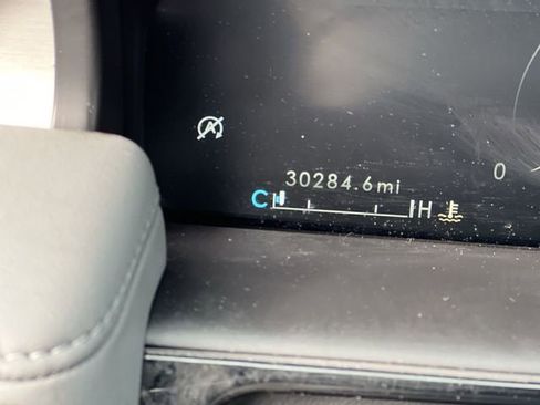 Used 2022 Lincoln Nautilus Reserve w/ Equipment Group 201A image 13