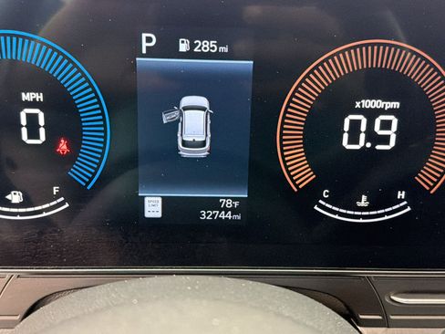 Used 2025 Hyundai Kona SEL image 18