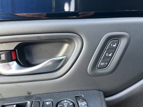 Used 2023 Honda Pilot EX-L image 9