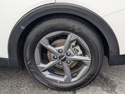 Used 2025 Kia K4 LXS image 26