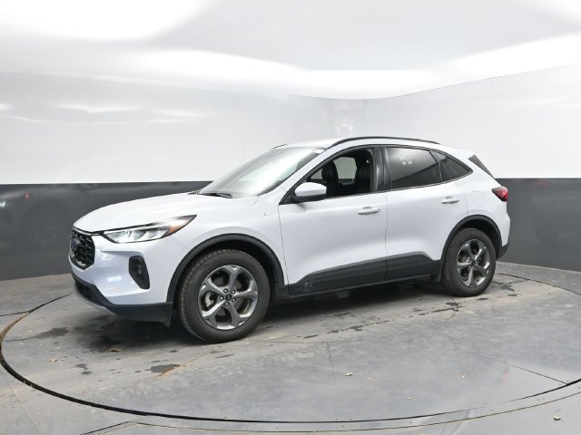 Used 2025 Ford Escape ST-Line Select AWD/4WD image 7