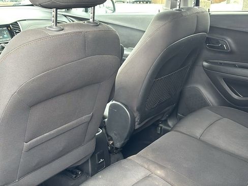 Used 2017 Chevrolet Trax LT image 31