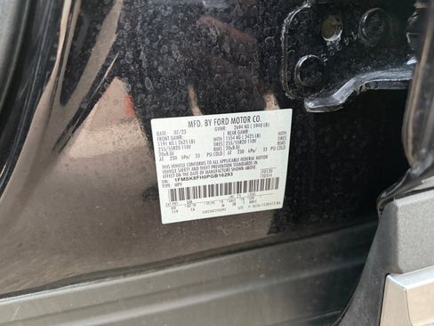 Used 2023 Ford Explorer Limited AWD/4WD image 33
