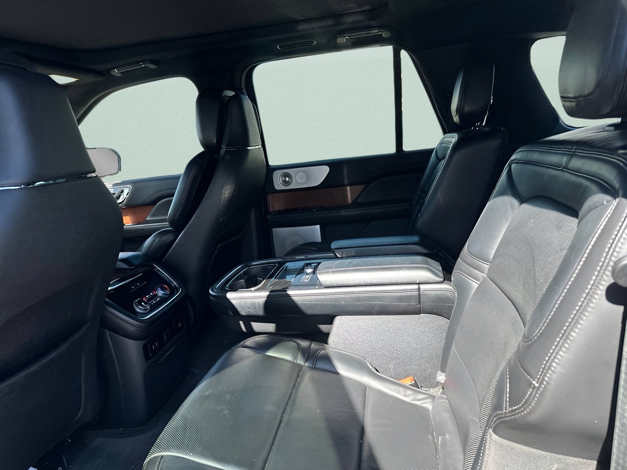 Used 2020 Lincoln Navigator L Reserve w/ Luxury Package AWD/4WD image 21