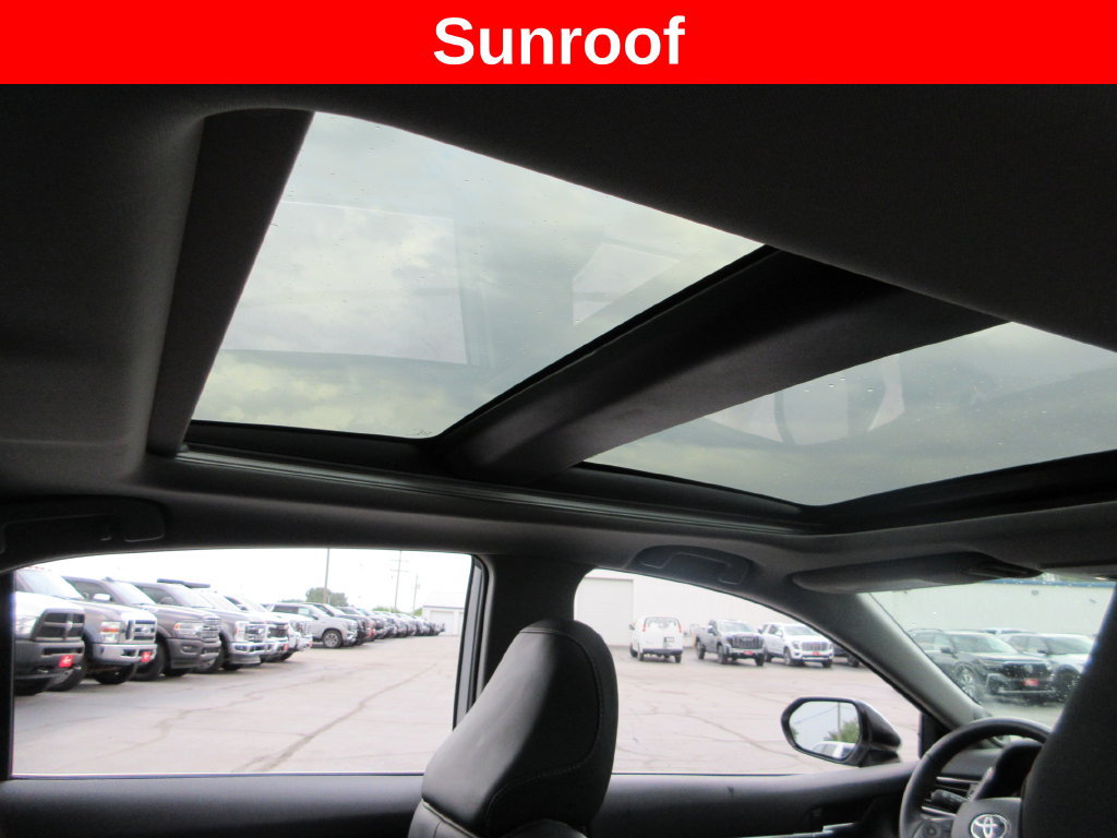 Used 2024 Toyota Camry XSE w/ Cold Weather Package FWD image 15