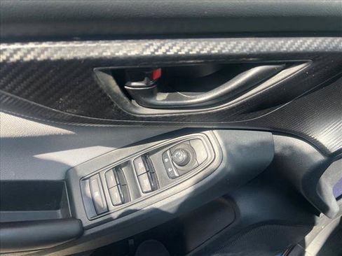 Used 2019 Subaru Crosstrek 2.0i Premium AWD/4WD image 12