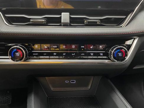 New 2026 Chevrolet Equinox RS w/ Convenience Package III AWD/4WD image 7