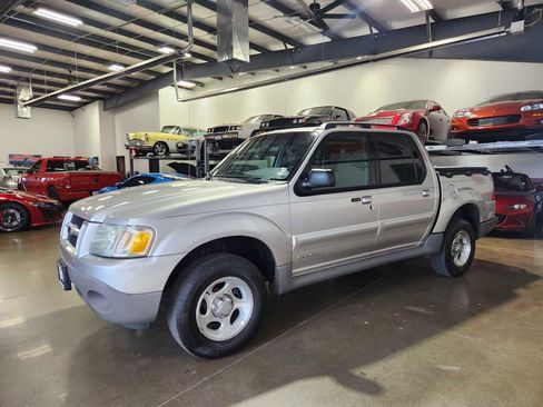Used 2002 Ford Explorer Sport Trac 4x4 image 32