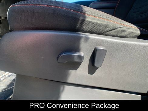 Used 2023 Nissan Frontier PRO-4X w/ Pro Convenience Package AWD/4WD image 16