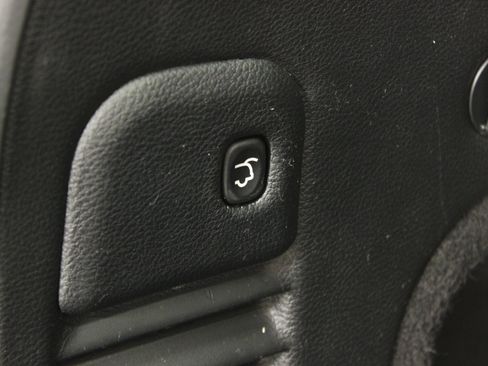 Used 2021 Jeep Grand Cherokee Limited w/ Luxury Group II image 15