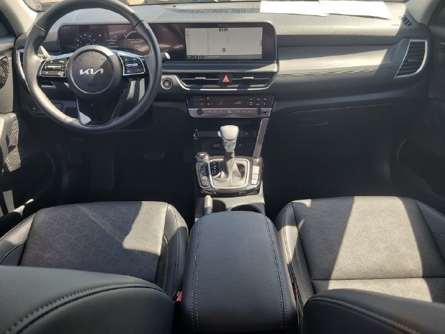 Used 2025 Kia Seltos EX w/ EX Sunroof Package FWD image 14