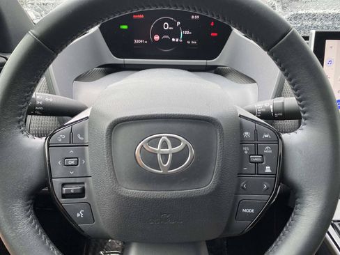 Used 2023 Toyota bZ4X AWD image 18