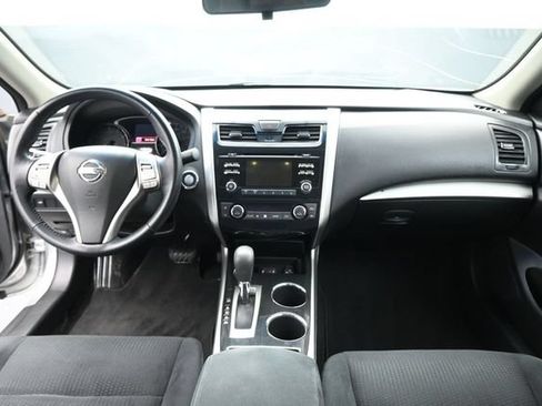 Used 2014 Nissan Altima 2.5 SV FWD image 28