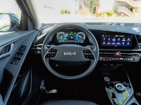 Used 2023 Kia Niro Wind FWD image 27