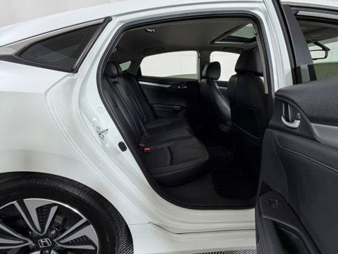 Used 2018 Honda Civic EX-L image 5