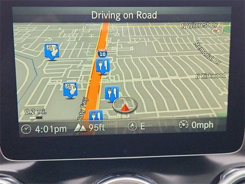 Used 2018 Mercedes-Benz GLA 250 4MATIC image 14