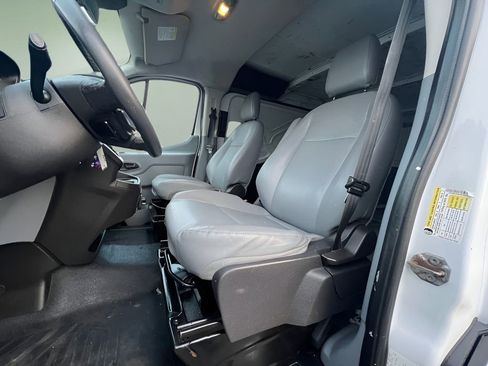 Used 2015 Ford Transit 150 130 Low Roof RWD image 9