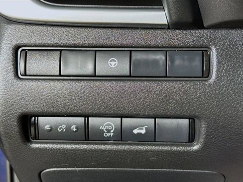 Used 2024 Nissan Rogue SV AWD/4WD image 9