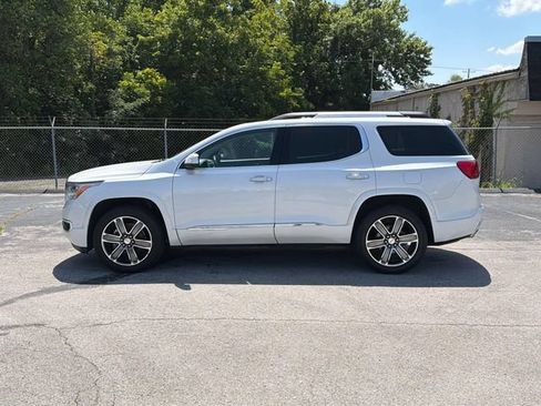 Used 2017 GMC Acadia Denali w/ Technology Package FWD image 6
