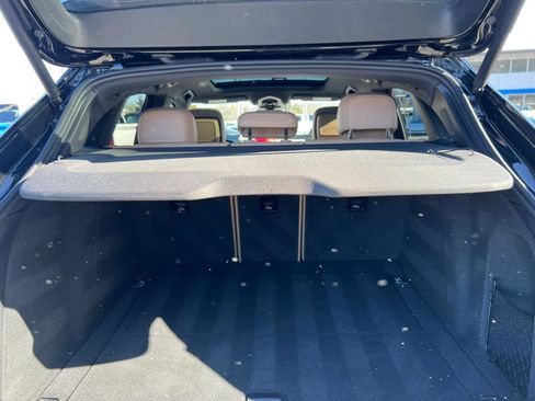 Used 2025 Porsche Macan image 43