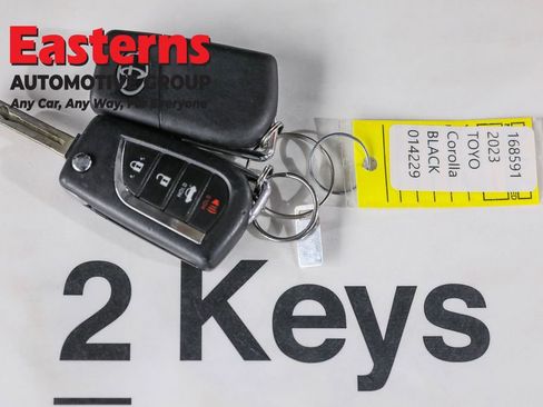 Used 2023 Toyota Corolla LE w/ Carpet Mat Package (TMS) FWD image 25