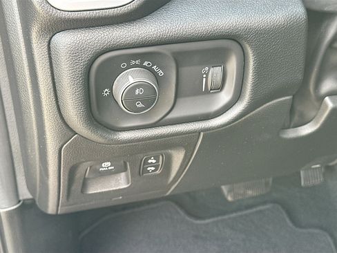 Used 2022 RAM 1500 Big Horn image 10