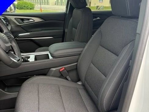 New 2026 Chevrolet Traverse LT w/ Midnight/Sport Edition AWD/4WD image 11