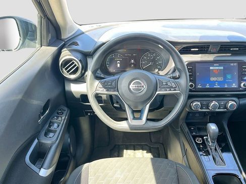 Used 2023 Nissan Kicks SV w/ Interior Electronics Package FWD image 19