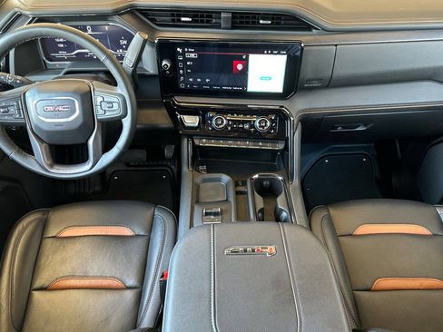 Used 2025 GMC Sierra 2500 AT4 w/ AT4 Premium Plus Package AWD/4WD image 15