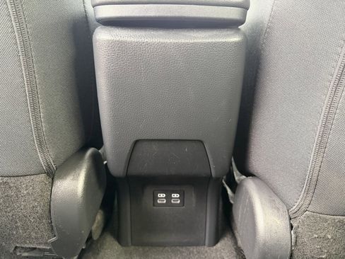 Used 2024 Toyota Prius LE image 12