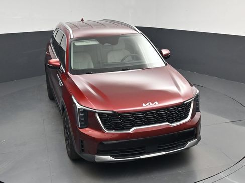 Certified 2025 Kia Sorento S FWD image 26
