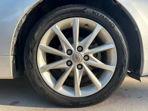 Used 2012 Toyota Prius V Five FWD image 29