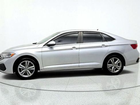 Used 2022 Volkswagen Jetta SE FWD image 8