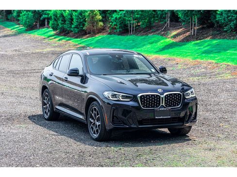 Used 2022 BMW X4 xDrive30i w/ M Sport Package 2 AWD/4WD image 12