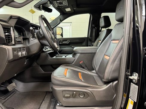 Used 2024 GMC Sierra 2500 AT4 w/ AT4 Premium Plus Package image 13