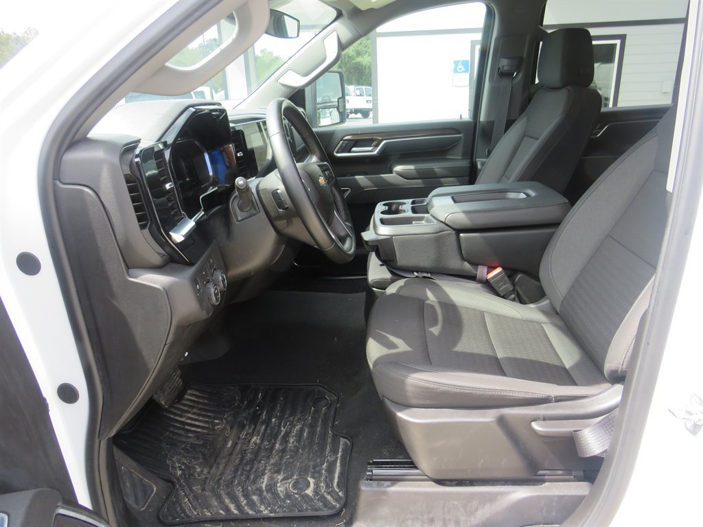 Used 2026 Chevrolet Silverado 2500 LT AWD/4WD image 5