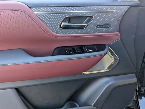 New 2026 INFINITI QX80 Autograph w/ Premium Cargo Package image 15