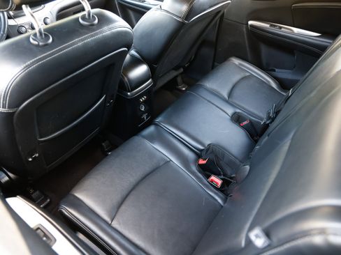 Used 2013 Dodge Journey Crew w/ Flexible Seating Group image 10