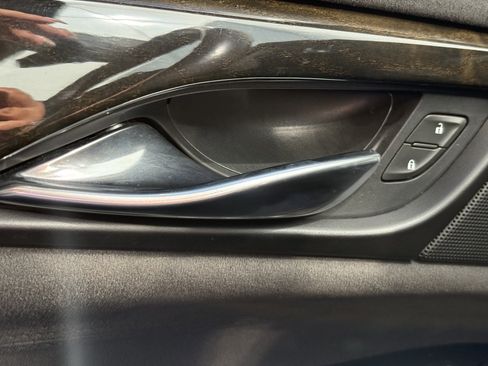 Used 2020 Cadillac Escalade Platinum image 33