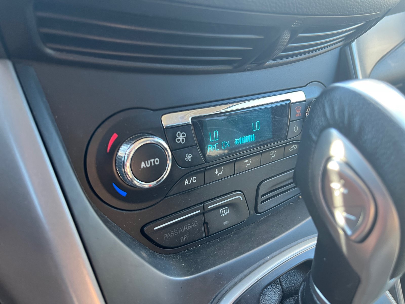 Used 2014 Ford Escape SE w/ Equipment Group 201A FWD image 26