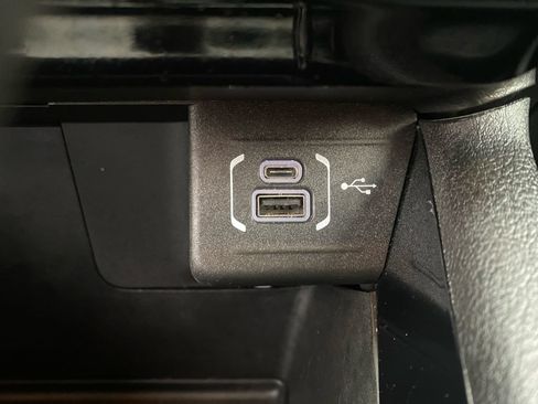 Used 2025 Jeep Compass Limited w/ Elite Group AWD/4WD image 26