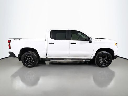 Used 2022 Chevrolet Silverado 1500 LT Trail Boss w/ LT Trail Boss Premium Package AWD/4WD image 5