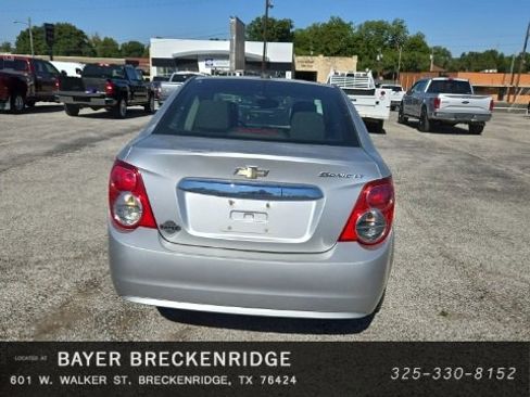 Used 2015 Chevrolet Sonic LT image 6