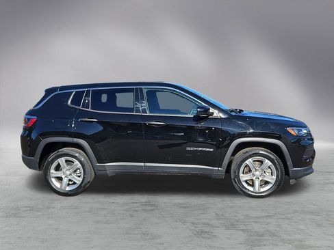 Used 2024 Jeep Compass Sport AWD/4WD image 8