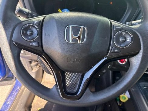 Used 2019 Honda HR-V EX image 8