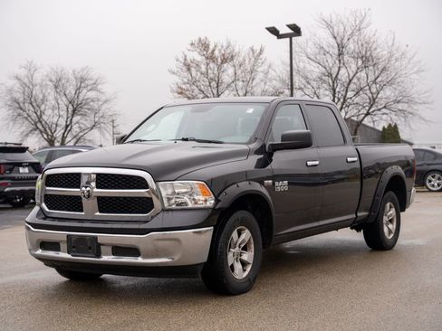 Used 2017 RAM 1500 Classic SLT image 3