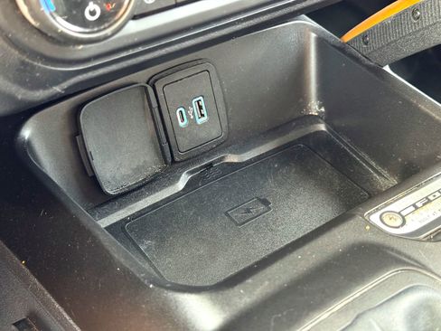 Used 2021 Ford Bronco Badlands image 25