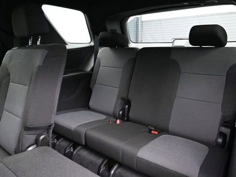 Used 2023 Chevrolet Traverse LT AWD/4WD image 25